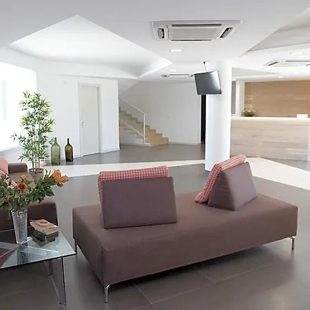 Grel Hotel 2*